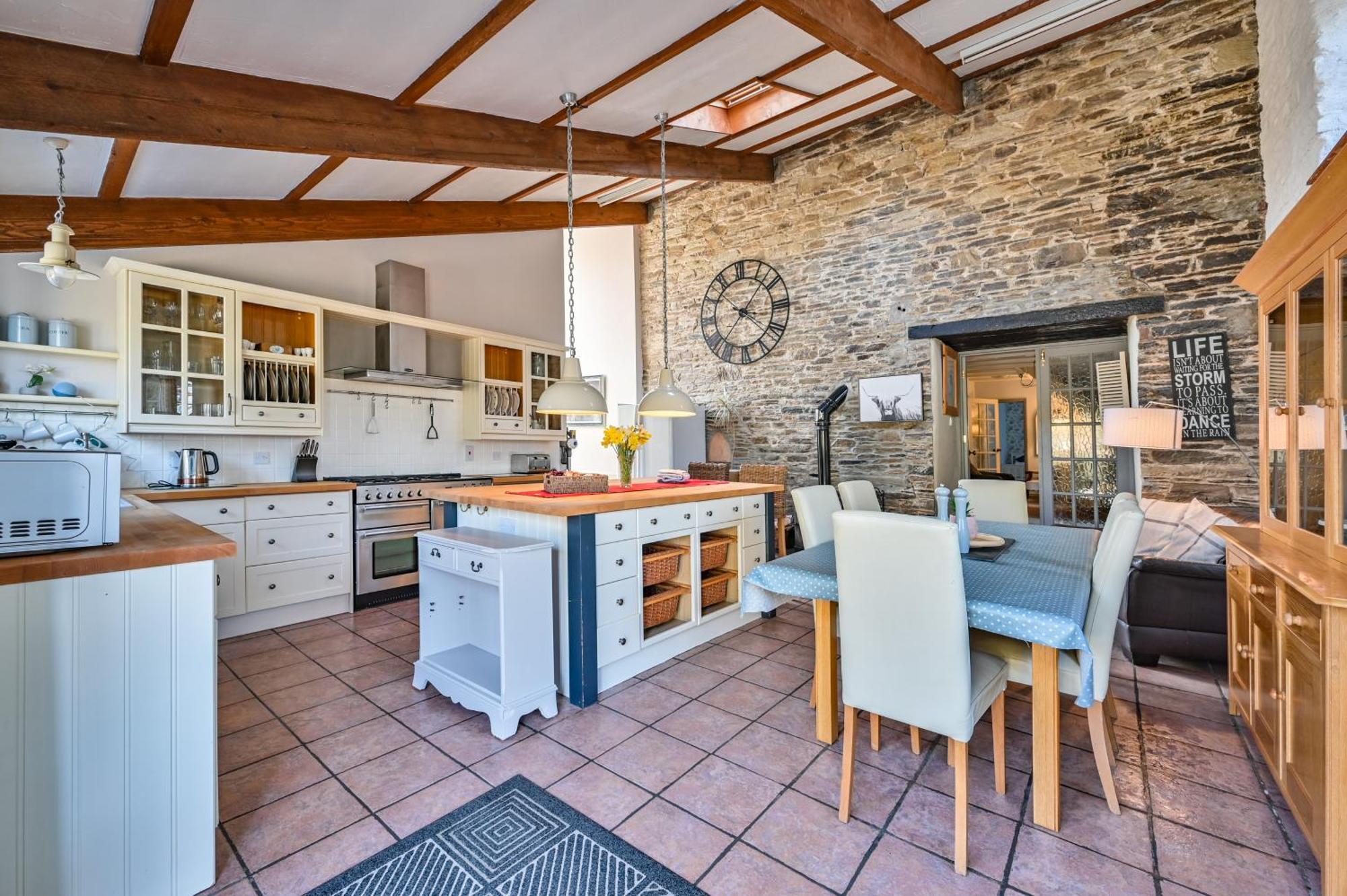Polean Farm Cottages - With Free Animal Feeding And Pony Rides And Free Access To A Nearby Pool Looe Eksteriør bilde