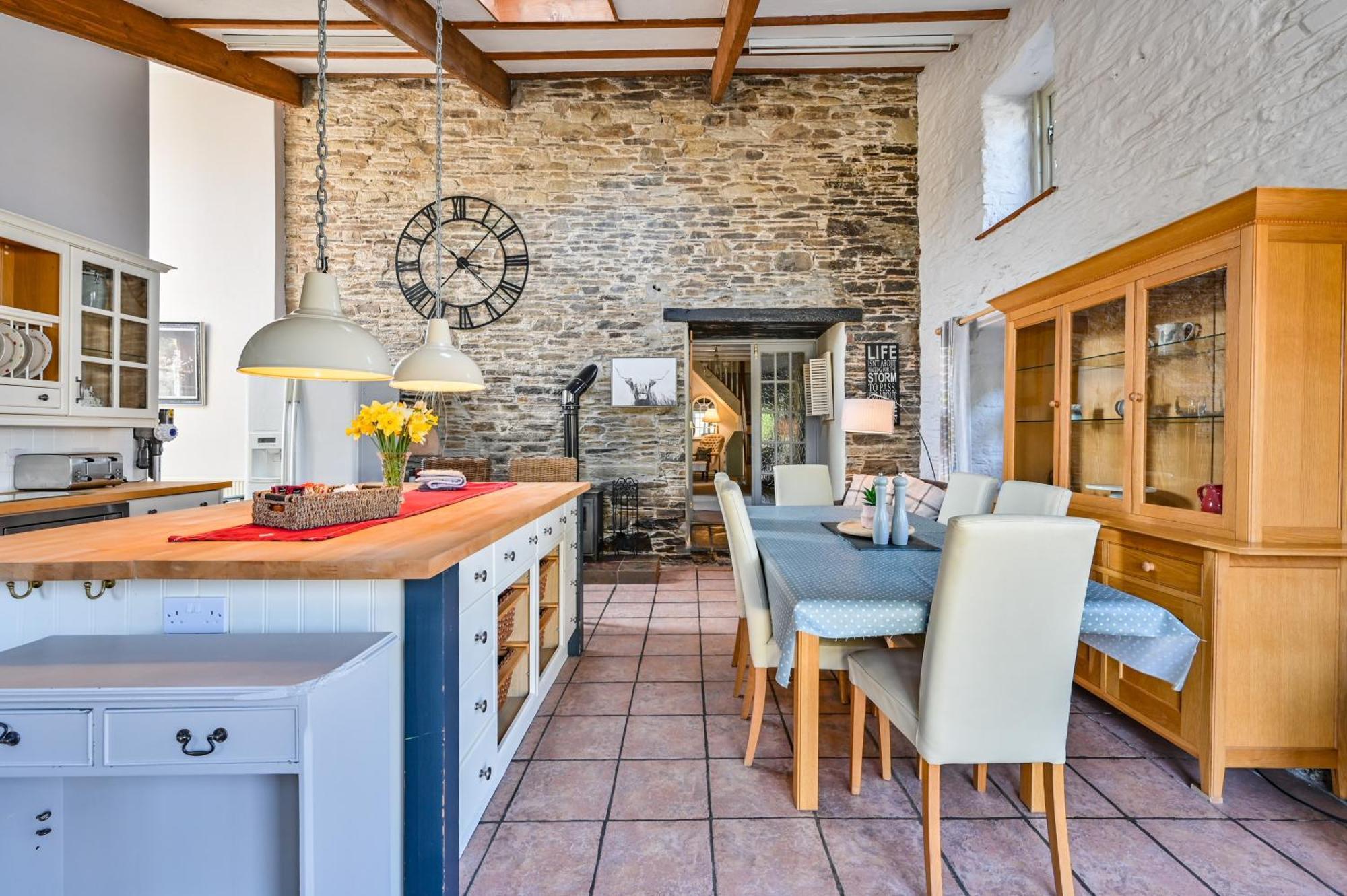 Polean Farm Cottages - With Free Animal Feeding And Pony Rides And Free Access To A Nearby Pool Looe Eksteriør bilde