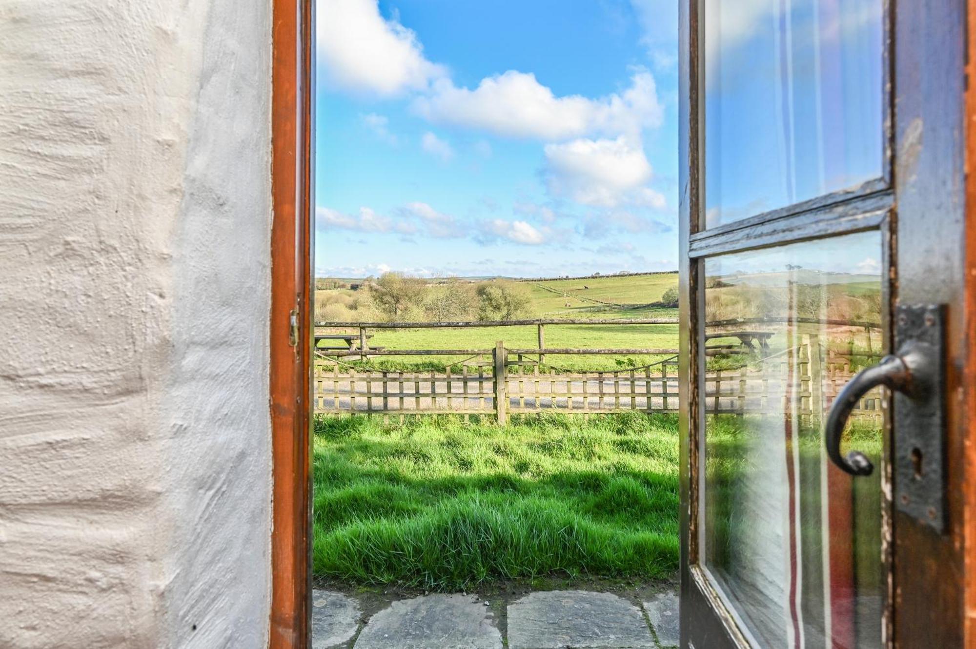 Polean Farm Cottages - With Free Animal Feeding And Pony Rides And Free Access To A Nearby Pool Looe Rom bilde