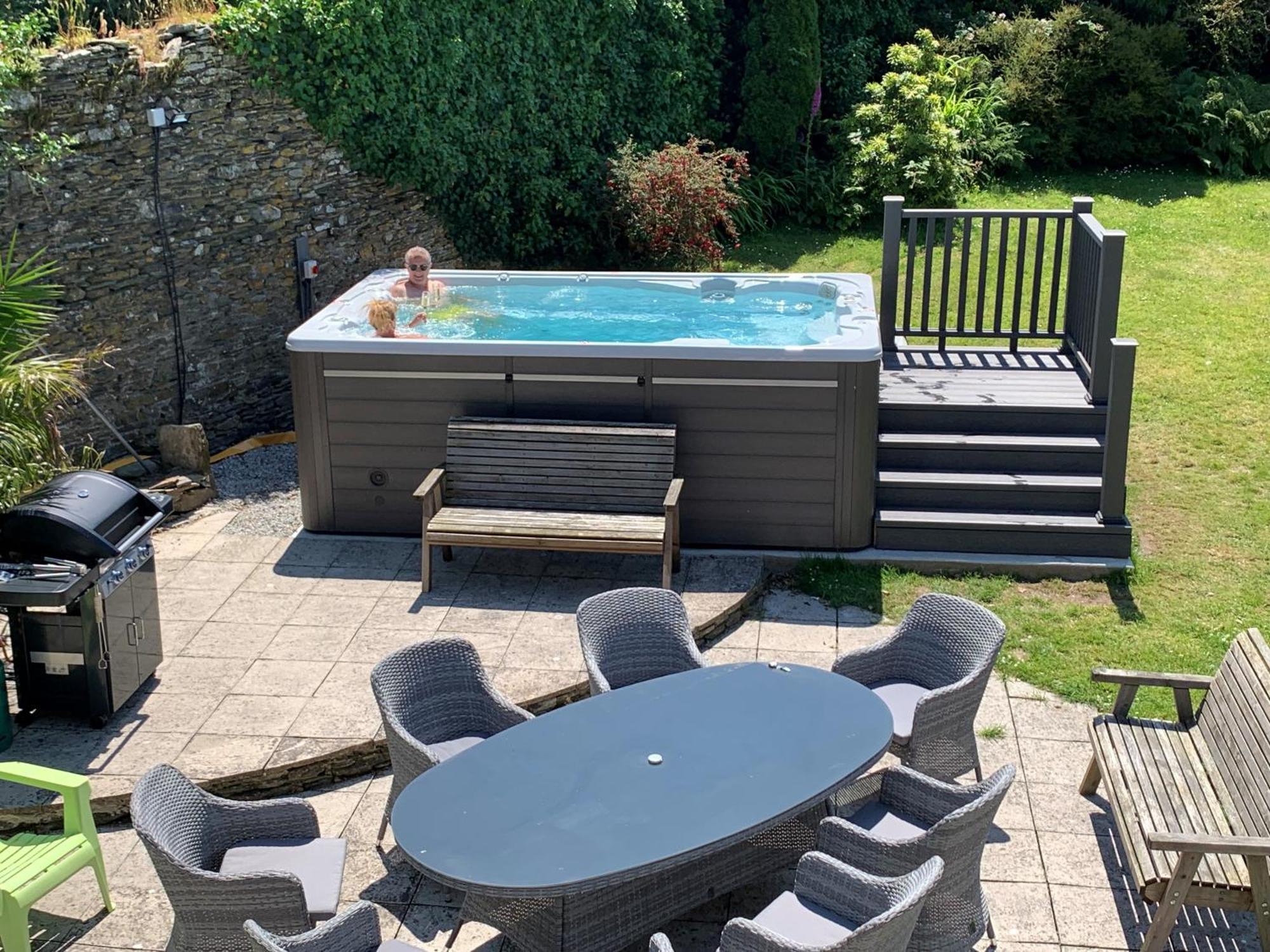 Polean Farm Cottages - With Free Animal Feeding And Pony Rides And Free Access To A Nearby Pool Looe Eksteriør bilde